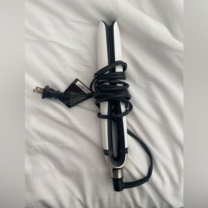 GHD platinum pro hair straightener